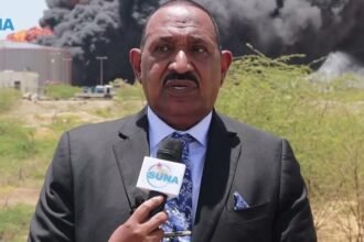 وزير الطاقة والنفط يقف ميدانياً على عملية الإطفاء في المستودعات الاستراتيجيه ببو