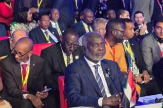 وزير المالية والتخطيط الاقتصادي يترأس وفد السودان في اجتماعات مجموعة البنك الإفر