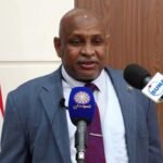 رئيس الوزراء الانتقالي د. كمال ادريس يعقد أول إجتماع له ويعلن حل الحكومة

#سونا