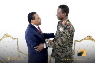 عضو مجلس السيادة الفريق أول ركن كباشي يلتقي رئيس مجلس الوزراء

بورتسودان 3-6-202
